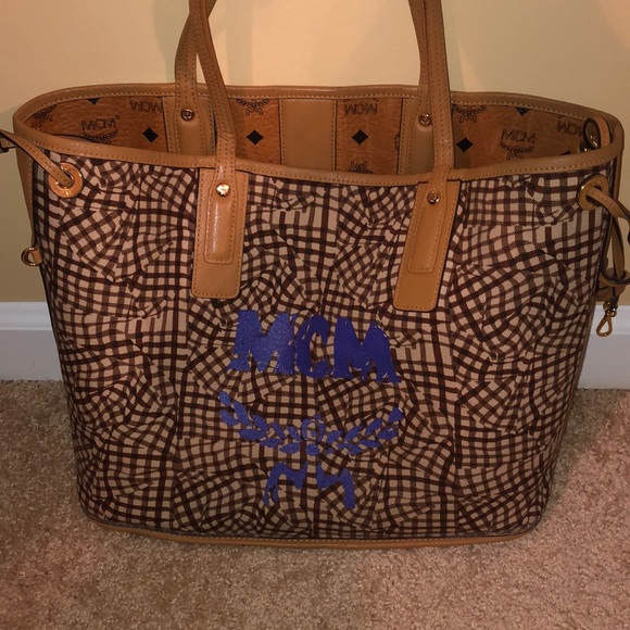 Reversible MCM Tote - Picture 5 of 6